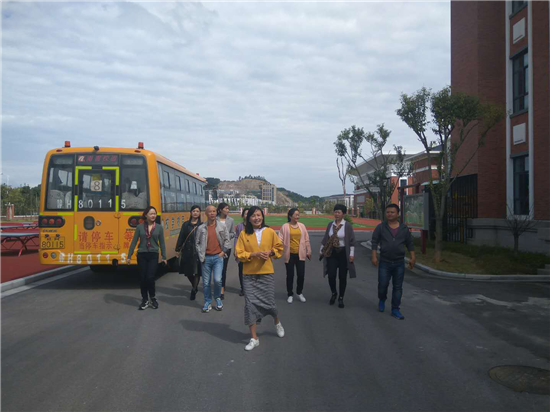 城開投公司開展十月“主題黨日”活動——豐富黨課內(nèi)容，激發(fā)黨員動力