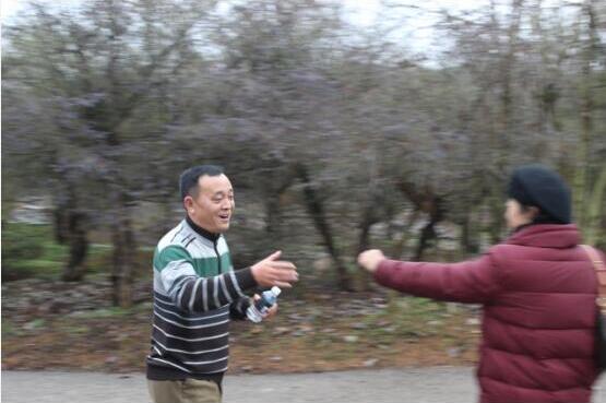 市城開投公司工會舉辦“慶元旦、迎新年”全民健身戶外活動