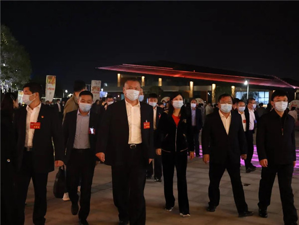 人大代表、政協(xié)委員打卡《china》