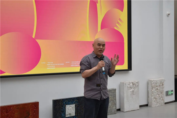 創(chuàng)建東亞文化之都 | 廣州美術(shù)學(xué)院景德鎮(zhèn)創(chuàng)作研究中心開(kāi)館 暨 “大灣區(qū)視野下的”廣東當(dāng)代陶藝展開(kāi)幕