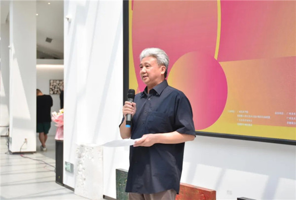 創(chuàng)建東亞文化之都 | 廣州美術(shù)學(xué)院景德鎮(zhèn)創(chuàng)作研究中心開(kāi)館 暨 “大灣區(qū)視野下的”廣東當(dāng)代陶藝展開(kāi)幕