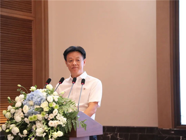 景德鎮(zhèn)城投集團與景德鎮(zhèn)農商銀行共同舉辦綜合業(yè)務大樓定向購置項目簽約儀式