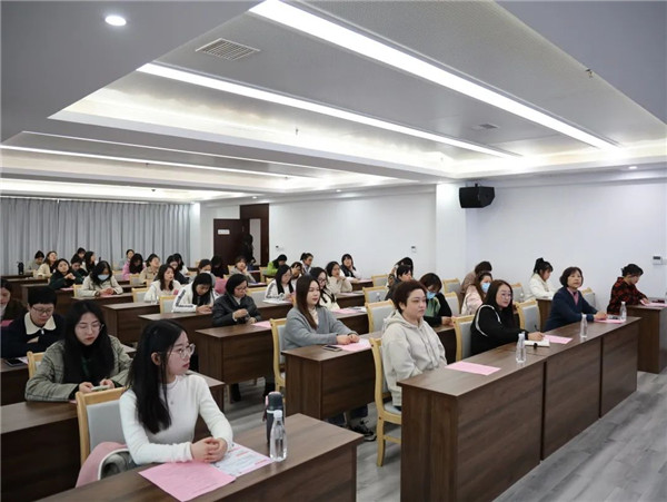 城投集團開展關(guān)愛女性健康“兩癌”篩查專題知識講座