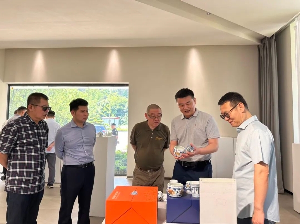 CFAC美院基地 清華大學美術學院與省數(shù)文集團、市城投集團強強聯(lián)手共繪文化創(chuàng)新新篇章