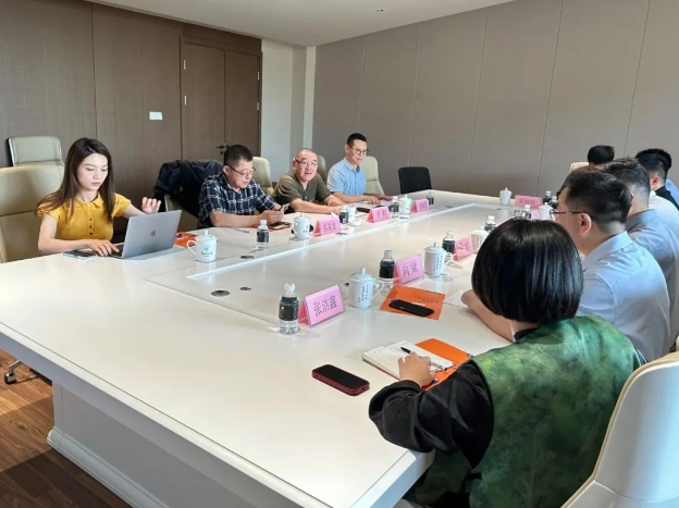 CFAC美院基地 清華大學美術學院與省數(shù)文集團、市城投集團強強聯(lián)手共繪文化創(chuàng)新新篇章