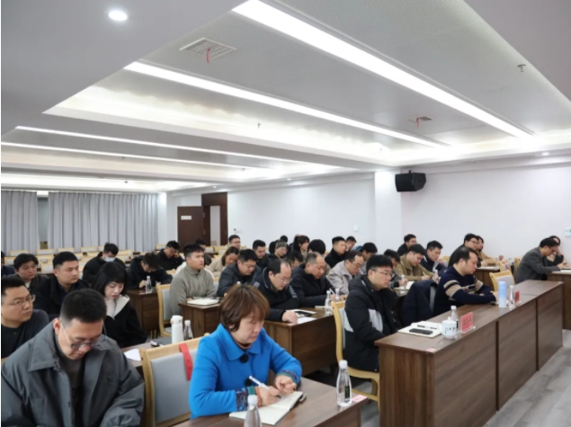 市城投集團(tuán)召開違規(guī)套取資金問題專項(xiàng)整治暨國有、集體資產(chǎn)違規(guī)轉(zhuǎn)租問題專項(xiàng)治理工作推進(jìn)會(huì)